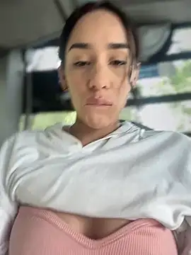 Snapshot of __IRIS__ chatting on January 4, 2025, 6:09 pm IRIS online show from January 4, 2025, 6:09 pm