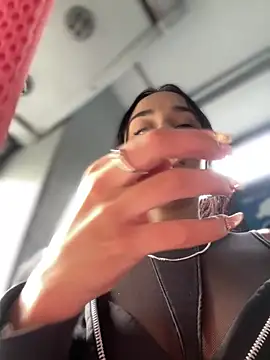 Snapshot of __IRIS__ chatting on January 8, 2025, 10:16 pm IRIS online show from January 8, 2025, 10:16 pm