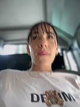 Snapshot of __IRIS__ chatting on January 31, 2025, 7:40 pm IRIS online show from January 31, 2025, 7:40 pm