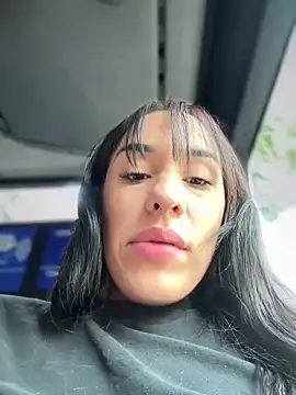 Snapshot of __IRIS__ chatting on February 5, 2025, 9:29 pm IRIS online show from February 5, 2025, 9:29 pm