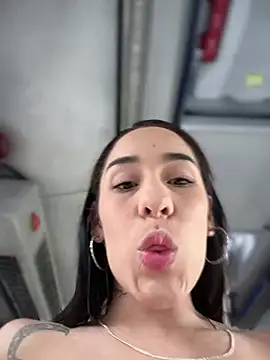 Snapshot of __IRIS__ chatting on February 10, 2025, 7:28 pm IRIS online show from February 10, 2025, 7:28 pm