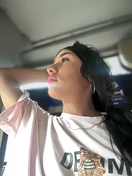 Snapshot of __IRIS__ chatting on March 6, 2025, 6:37 pm IRIS online show from March 6, 2025, 6:37 pm