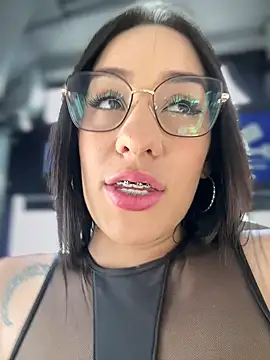 Snapshot of __IRIS__ chatting on September 8, 2025, 2:49 pm IRIS online show from September 8, 2025, 2:49 pm