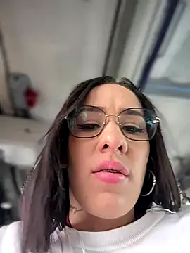 Snapshot of __IRIS__ chatting on September 19, 2025, 2:18 pm IRIS online show from September 19, 2025, 2:18 pm