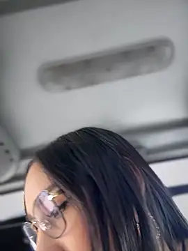 Snapshot of __IRIS__ chatting on October 9, 2025, 3:32 pm IRIS online show from October 9, 2025, 3:32 pm