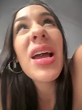 Snapshot of __IRIS__ chatting on November 20, 2025, 5:34 pm IRIS online show from November 20, 2025, 5:34 pm