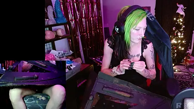 alicewonder09 online show from December 17, 2025, 4:18 am