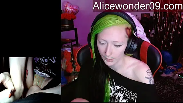 alicewonder09 online show from February 13, 2026, 6:42 am