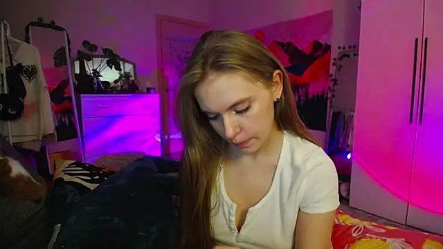 Snapshot of KittyNeon chatting on December 20, 2024, 5:29 pm KittyNeon online show from December 20, 2024, 5:29 pm