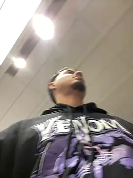 Snapshot of Bbyboyivan chatting on December 22, 2024, 8:03 pm Bbyboyivan online show from December 22, 2024, 8:03 pm