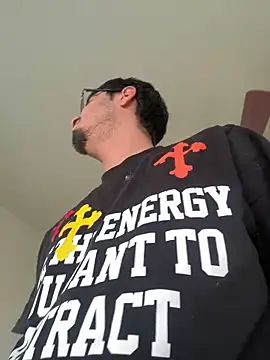 Snapshot of Bbyboyivan chatting on February 1, 2026, 10:41 pm Bbyboyivan online show from February 1, 2026, 10:41 pm