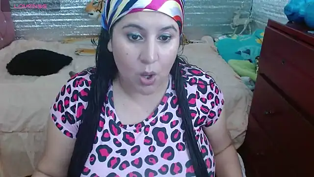 EMILY-NESSA online show from March 19, 2025, 4:34 pm