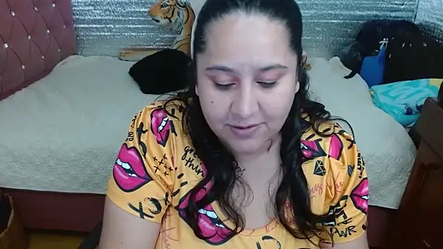 EMILY-NESSA online show from May 11, 2026, 2:34 pm