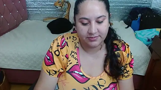 EMILY-NESSA online show from May 11, 2026, 2:45 pm