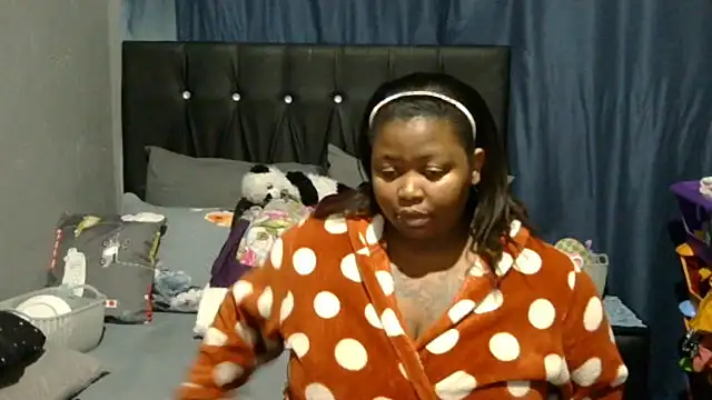 caramelbooty69 online show from October 7, 2025, 7:00 pm