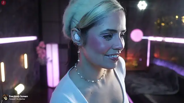 Snapshot of alessa_goreng chatting on October 11, 2025, 8:02 am alessa goreng online show from October 11, 2025, 8:02 am