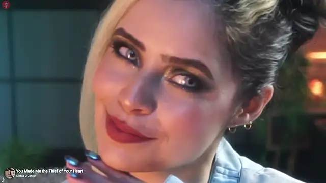 Snapshot of alessa_goreng chatting on October 19, 2025, 8:26 am alessa goreng online show from October 19, 2025, 8:26 am