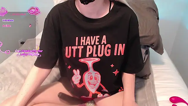 Snapshot of Agatha6969x chatting on November 3, 2025, 2:51 pm Agatha6969x online show from November 3, 2025, 2:51 pm