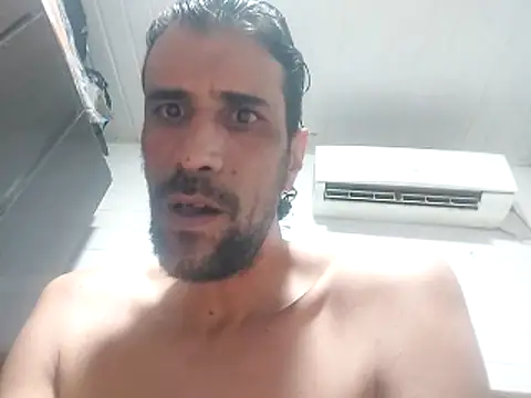 Hotcasados69 online show from February 5, 2026, 5:12 am