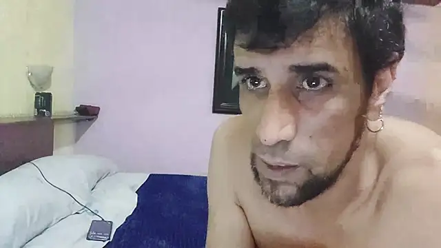 Hotcasados69 online show from May 1, 2026, 2:49 am