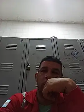 Snapshot of El-reyleon chatting on June 22, 2026, 7:00 pm El-reyleon online show from June 22, 2026, 7:00 pm