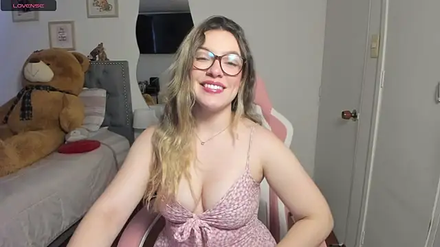 Snapshot of samysweet_8 chatting on May 16, 2026, 9:13 pm samysweet 8 online show from May 16, 2026, 9:13 pm