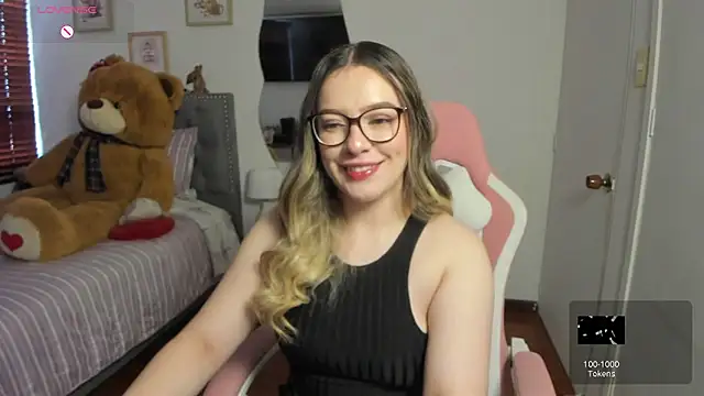 Snapshot of samysweet_8 chatting on July 1, 2026, 1:34 pm samysweet 8 online show from July 1, 2026, 1:34 pm