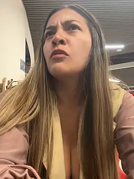 Snapshot of alana_69 chatting on January 21, 2025, 7:28 pm alana 69 online show from January 21, 2025, 7:28 pm