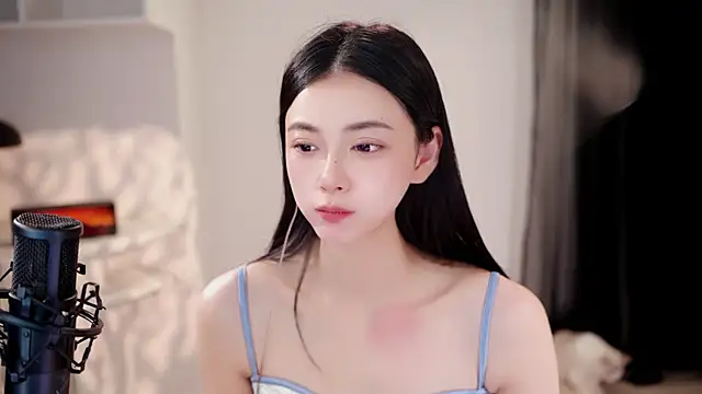 Snapshot of Ocean--Lili chatting on June 8, 2026, 2:17 pm Ocean--Lili online show from June 8, 2026, 2:17 pm