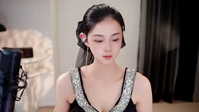 Snapshot of Ocean--Lili chatting on June 14, 2026, 2:08 pm Ocean--Lili online show from June 14, 2026, 2:08 pm
