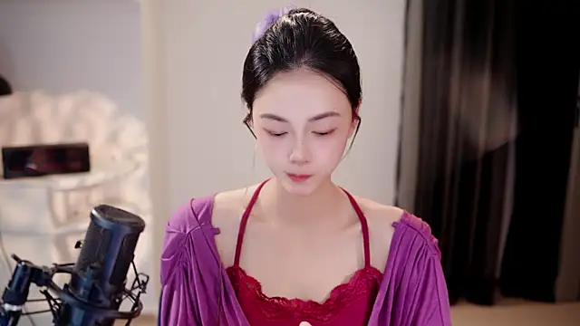 Snapshot of Ocean--Lili chatting on June 16, 2026, 2:09 pm Ocean--Lili online show from June 16, 2026, 2:09 pm