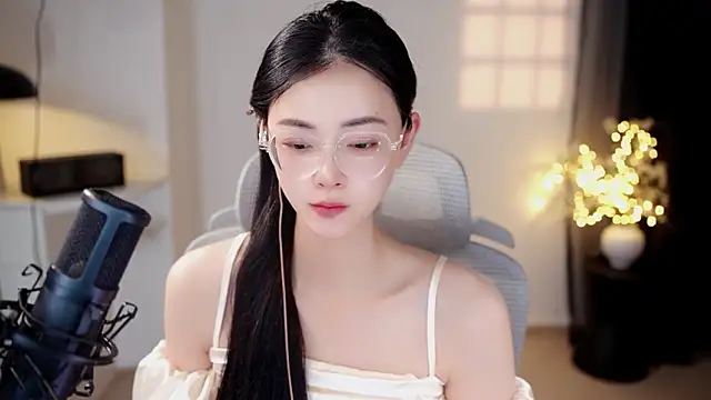 Snapshot of Ocean--Lili chatting on July 12, 2026, 2:19 pm Ocean--Lili online show from July 12, 2026, 2:19 pm