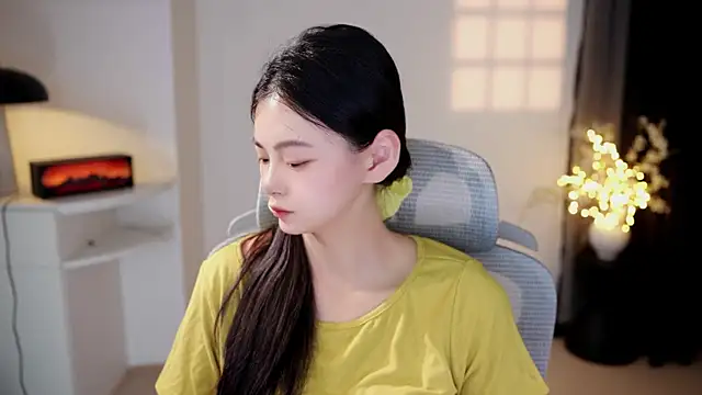 Snapshot of Ocean--Lili chatting on July 28, 2026, 2:13 pm Ocean--Lili online show from July 28, 2026, 2:13 pm