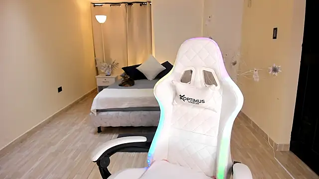 Snapshot of carleee_winter chatting on December 14, 2024, 10:50 pm carleee winter online show from December 14, 2024, 10:50 pm