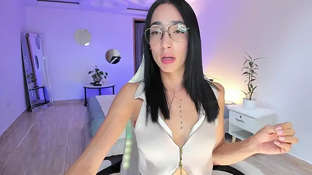 carleee winter online show from May 15, 2026, 12:39 am