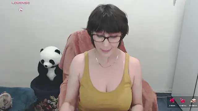 Ammillia online show from December 2, 2024, 3:58 am
