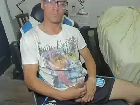 guachin hunk online show from December 20, 2024, 4:31 am