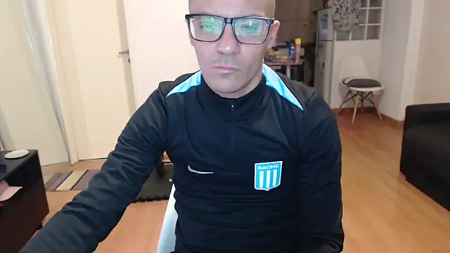 guachin hunk online show from April 28, 2026, 7:41 pm