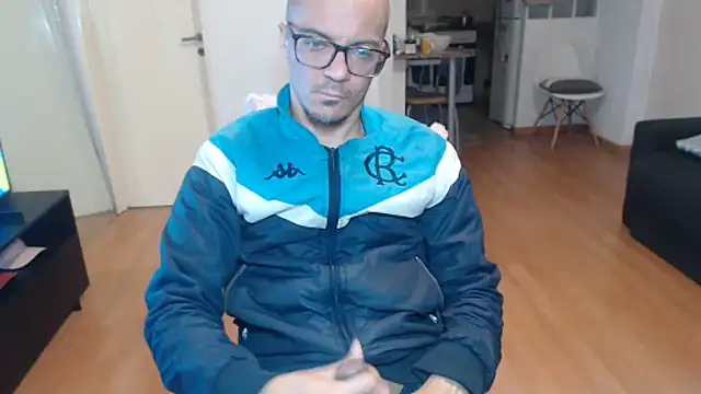 guachin hunk online show from June 10, 2026, 3:39 am