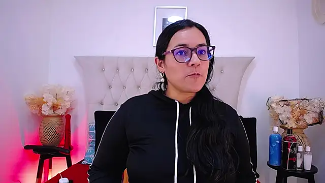 MIchelMomet online show from January 4, 2025, 2:35 pm