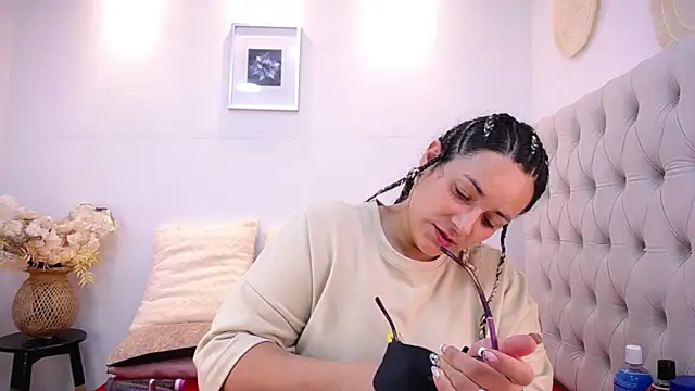 MIchelMomet online show from January 30, 2025, 1:42 pm