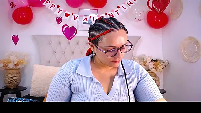 MIchelMomet online show from February 6, 2025, 1:54 pm