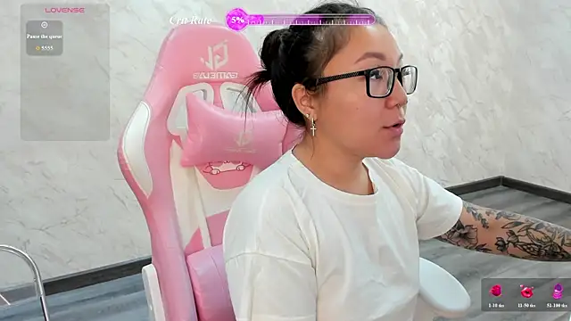 Snapshot of gentle_muse chatting on July 15, 2026, 9:53 pm gentle muse online show from July 15, 2026, 9:53 pm