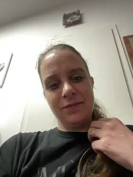 Snapshot of LadyChantale chatting on May 5, 2026, 4:53 am LadyChantale online show from May 5, 2026, 4:53 am
