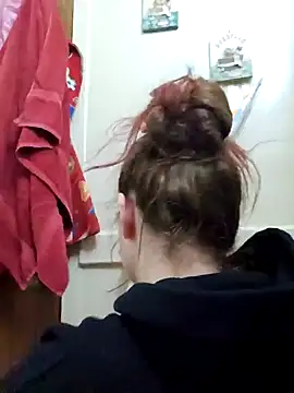 Snapshot of Snowbunnycake_131 chatting on January 20, 2025, 9:24 am Snowbunnycake 131 online show from January 20, 2025, 9:24 am