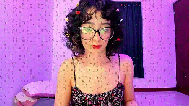 Snapshot of _Lunnaa_ chatting on November 14, 2025, 11:35 pm Lunnaa online show from November 14, 2025, 11:35 pm