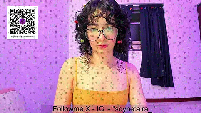 Snapshot of _Lunnaa_ chatting on November 30, 2025, 1:31 am Lunnaa online show from November 30, 2025, 1:31 am