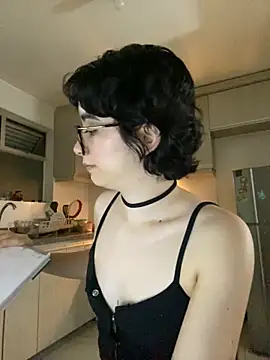 Snapshot of _Lunnaa_ chatting on March 16, 2026, 12:49 am Lunnaa online show from March 16, 2026, 12:49 am