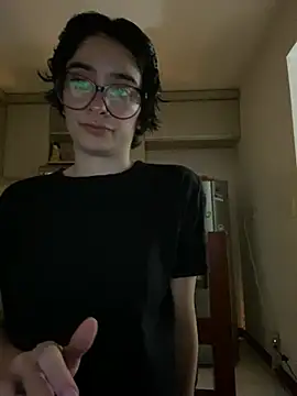 Snapshot of _Lunnaa_ chatting on March 21, 2026, 2:27 am Lunnaa online show from March 21, 2026, 2:27 am