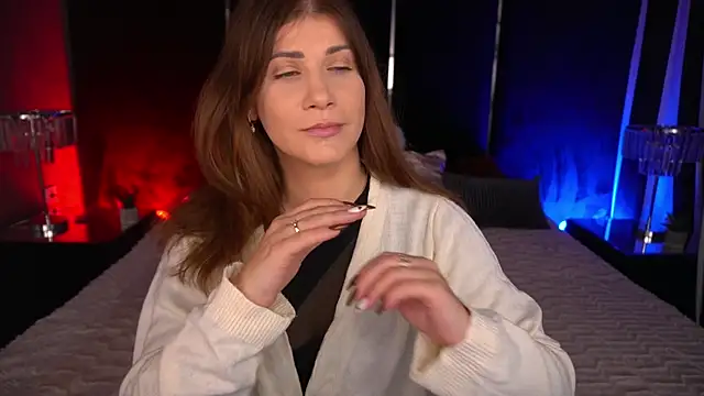 CassandraGood online show from December 17, 2025, 7:36 am